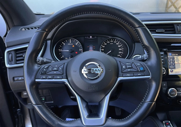 Nissan Qashqai cena 79900 przebieg: 131000, rok produkcji 2018 z Jeziorany małe 781